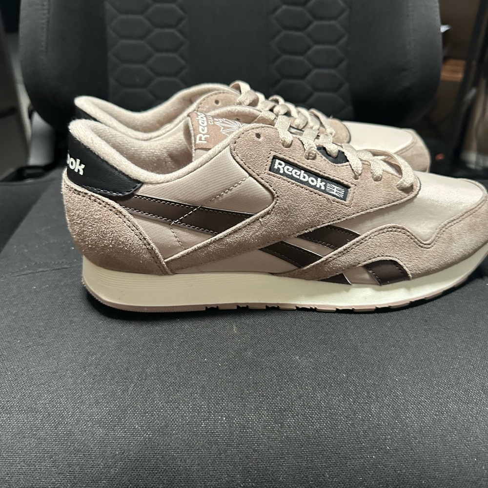 Reebok Retro Sneakers with Suede Never Wore
